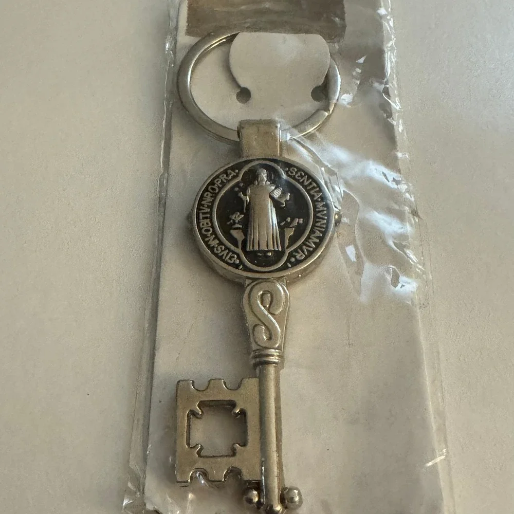 Saint St Benedict Key Ring Keychain‎ Silver Tone Religious Key Shaped Charm